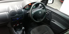 Load image into Gallery viewer, 2019 Nissan NP200 1.6 Manual Petrol